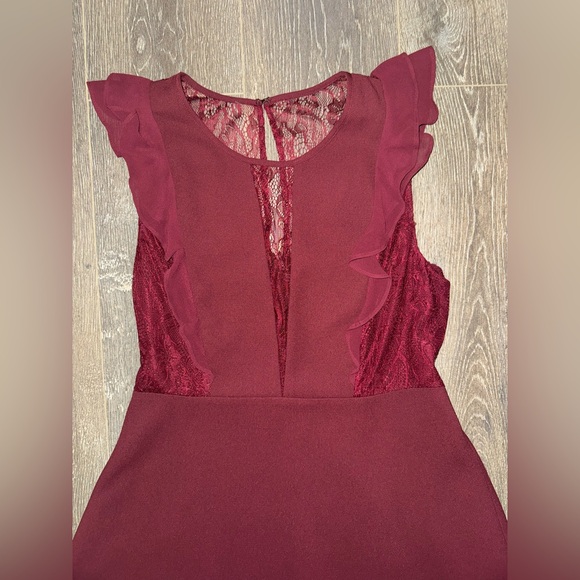 ❤️ BCBG Generation Burgundy Ruffle Skater Dress - Picture 3 of 9